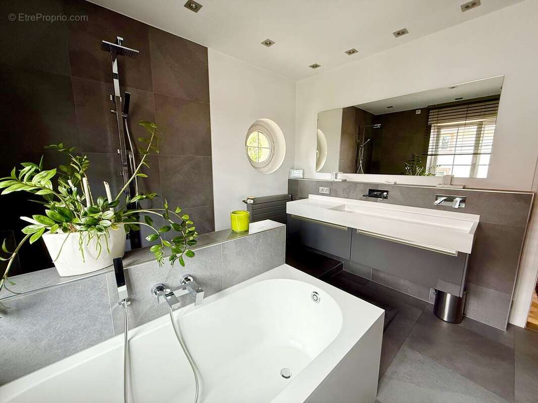 Maison 209 m² à Colmar  - photo 6