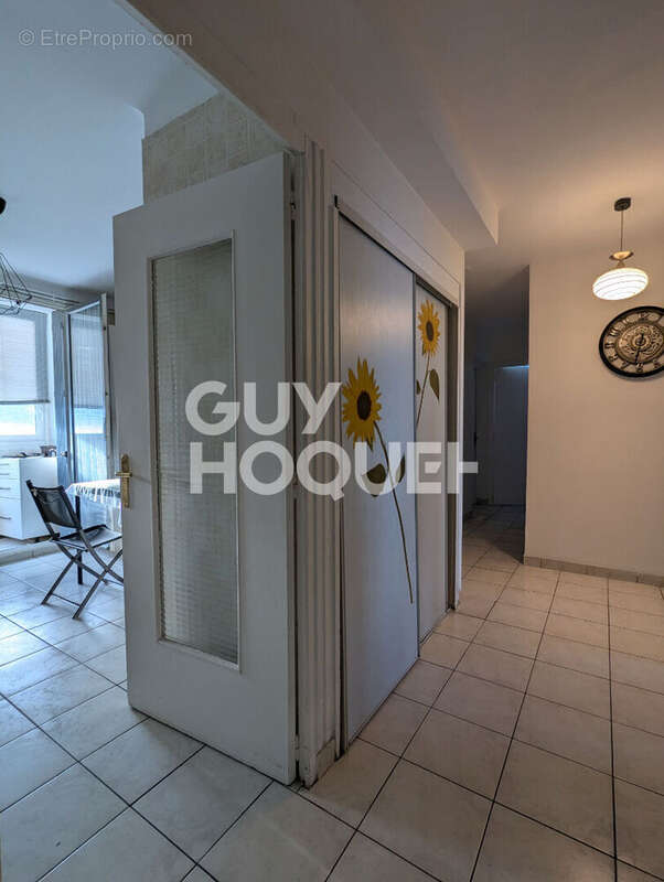 Appartement à DECINES-CHARPIEU