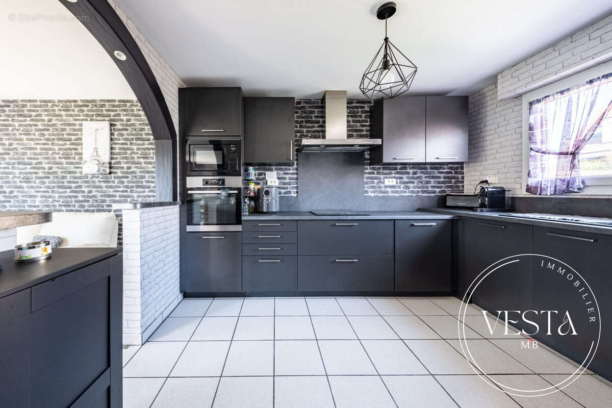 Maison à CHEVIGNY-SAINT-SAUVEUR