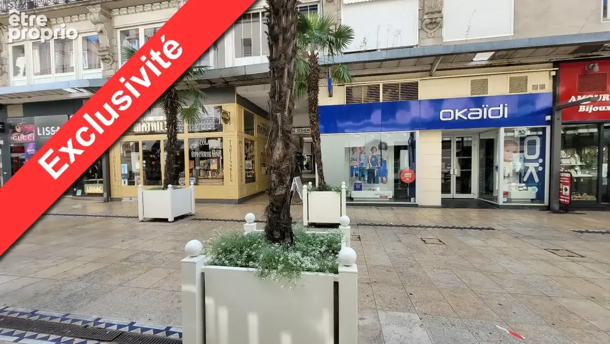   - Commerce à VICHY