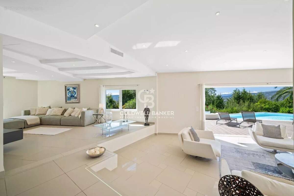 Maison à MOUGINS
