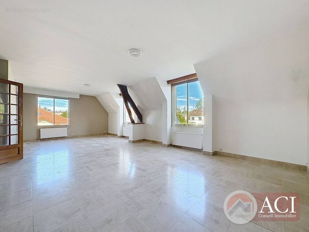 Appartement à DEUIL-LA-BARRE