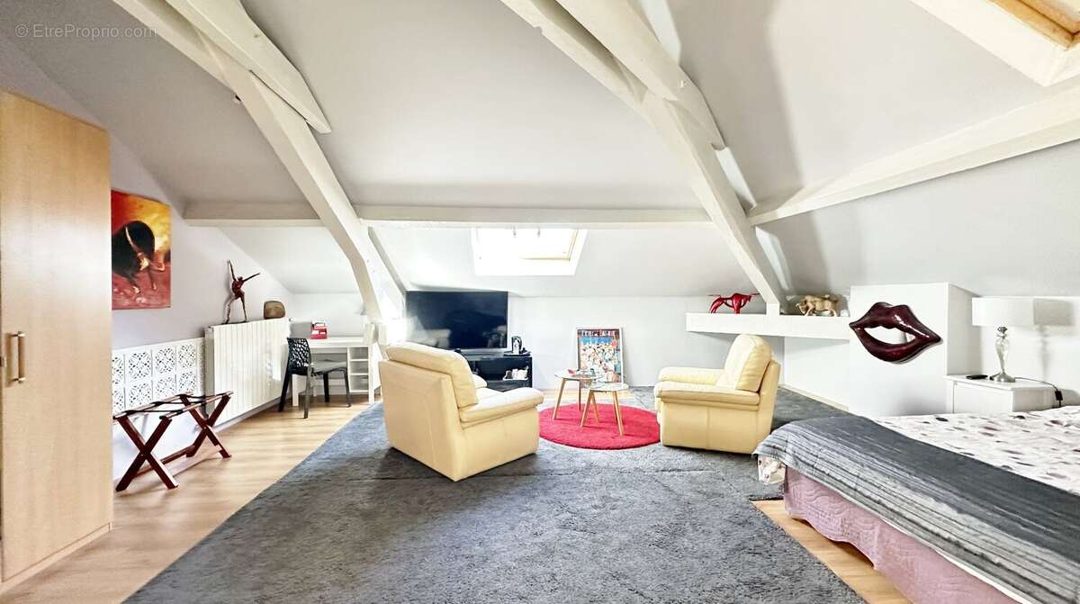 Maison à SAINT-JULIEN-EN-BORN