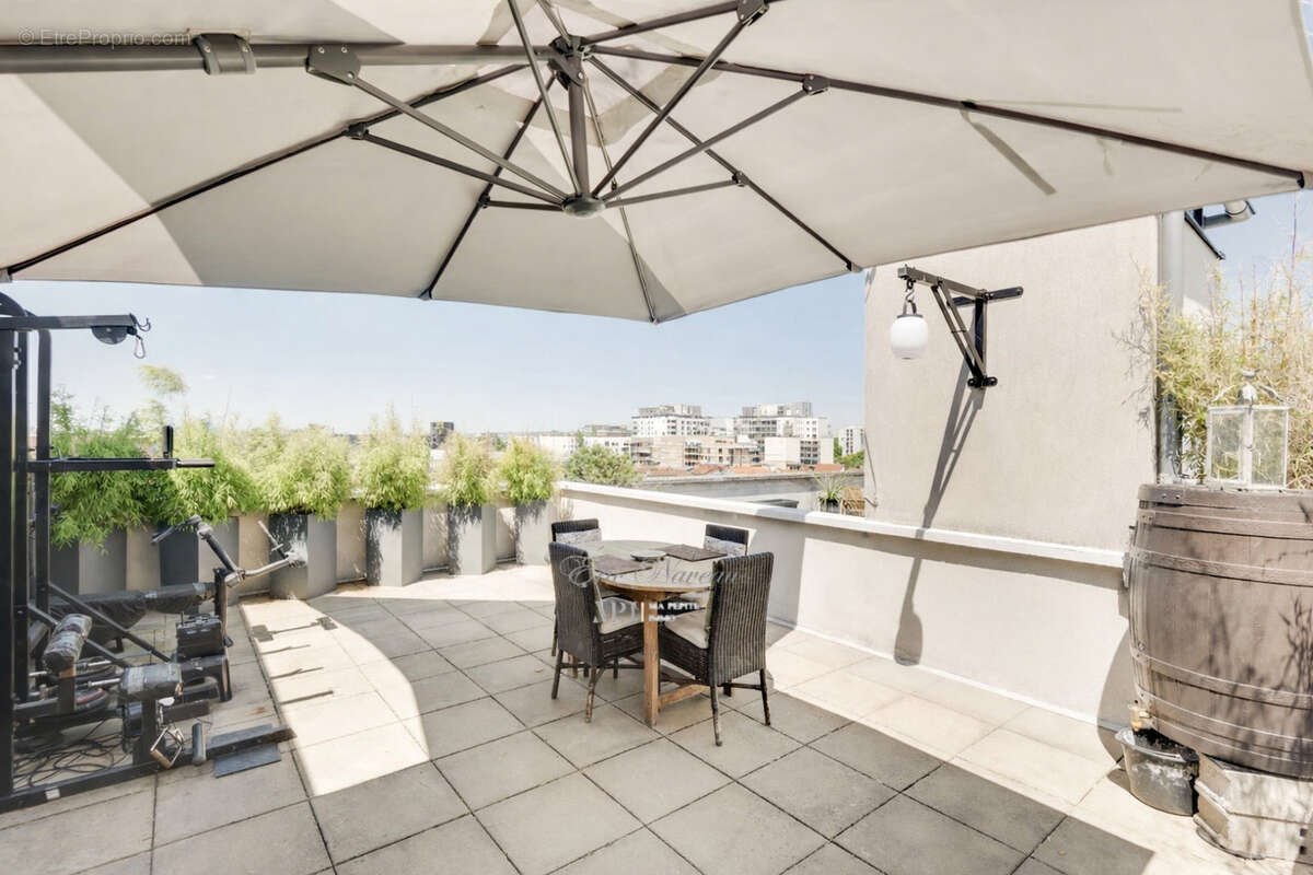 Appartement à LA COURNEUVE