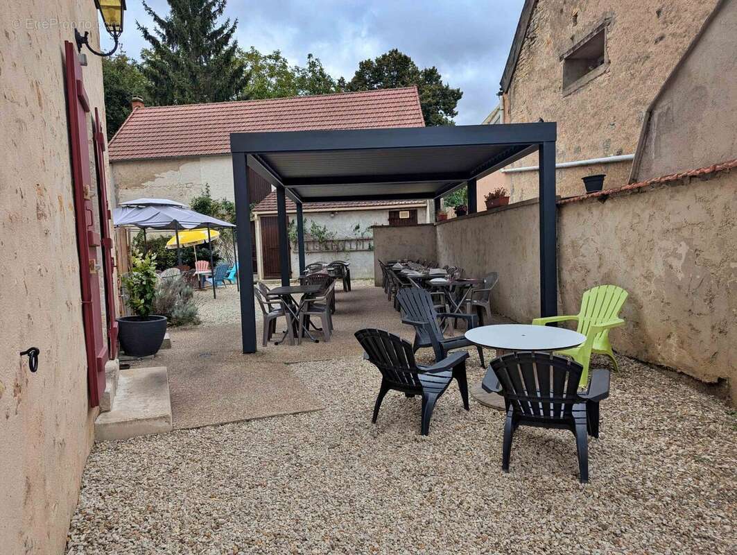 Maison à CHATEL-CENSOIR