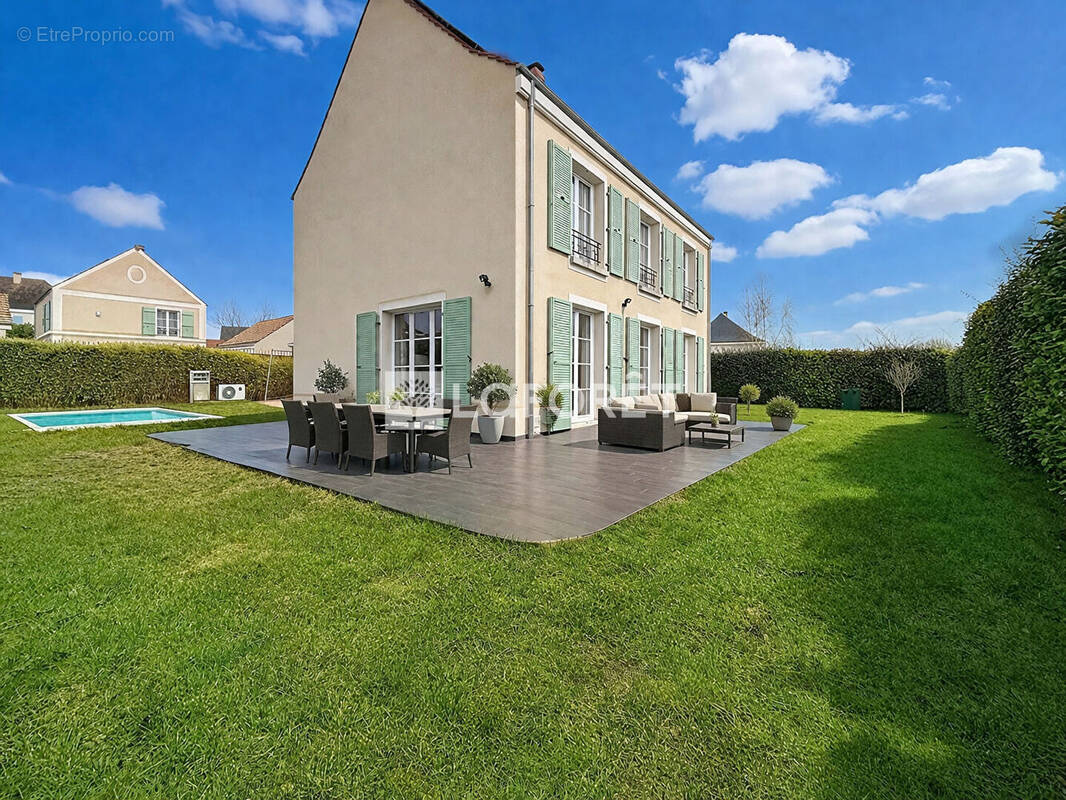 Maison à MAGNY-LE-HONGRE