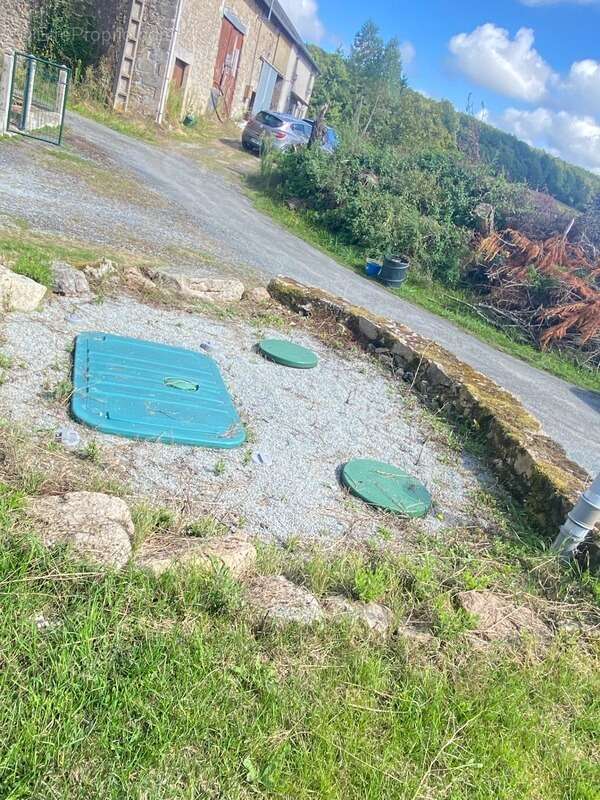 Maison à BUSSIERE-DUNOISE