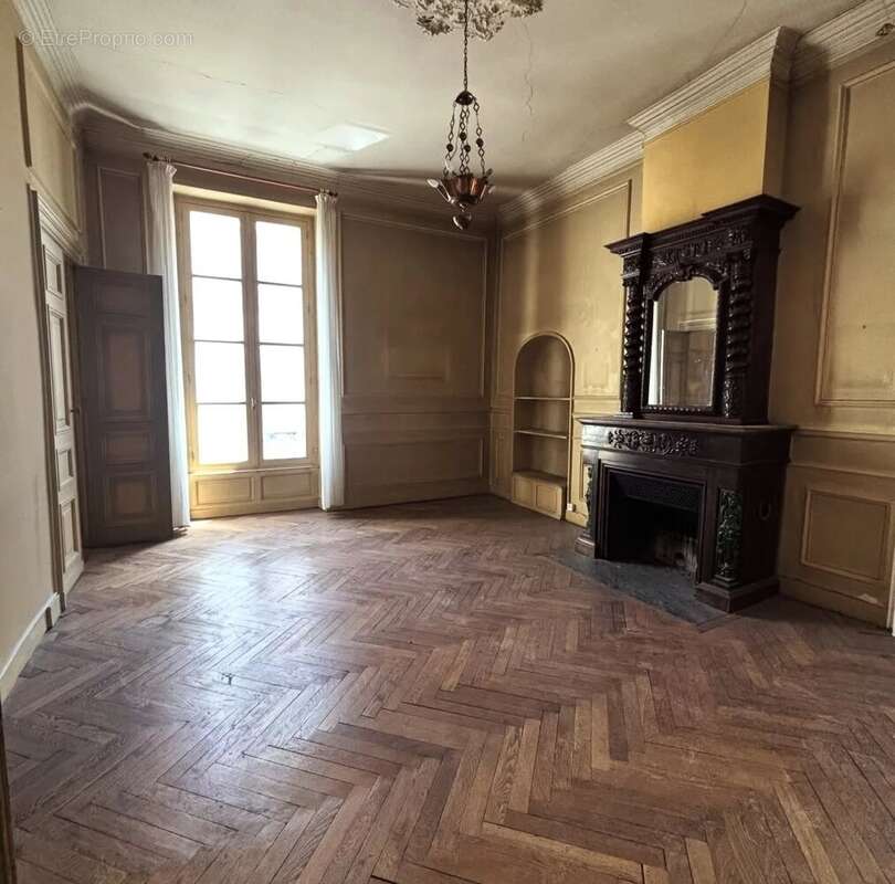 Appartement 206 m² à Nimes  - photo 8