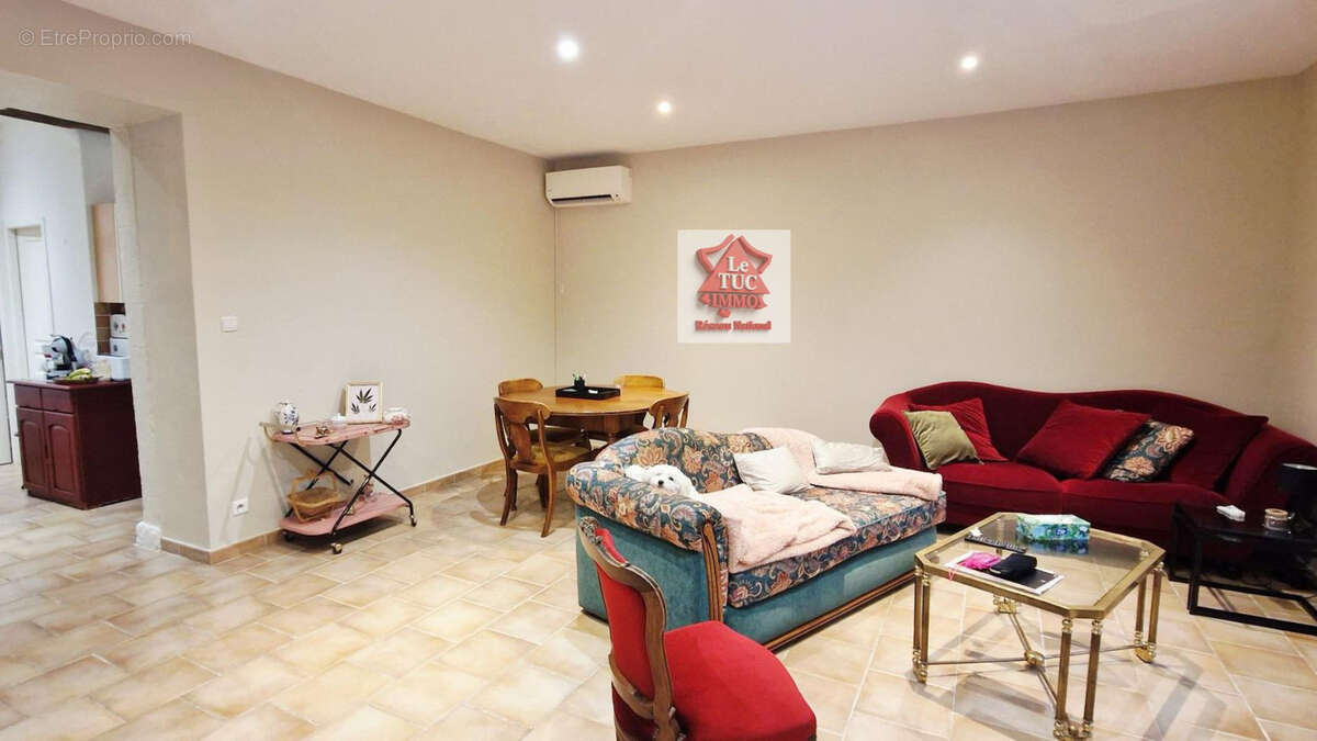 Appartement à PIERRELATTE