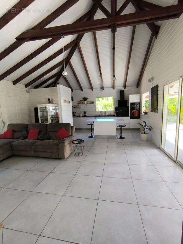 Maison à LES TROIS-ILETS