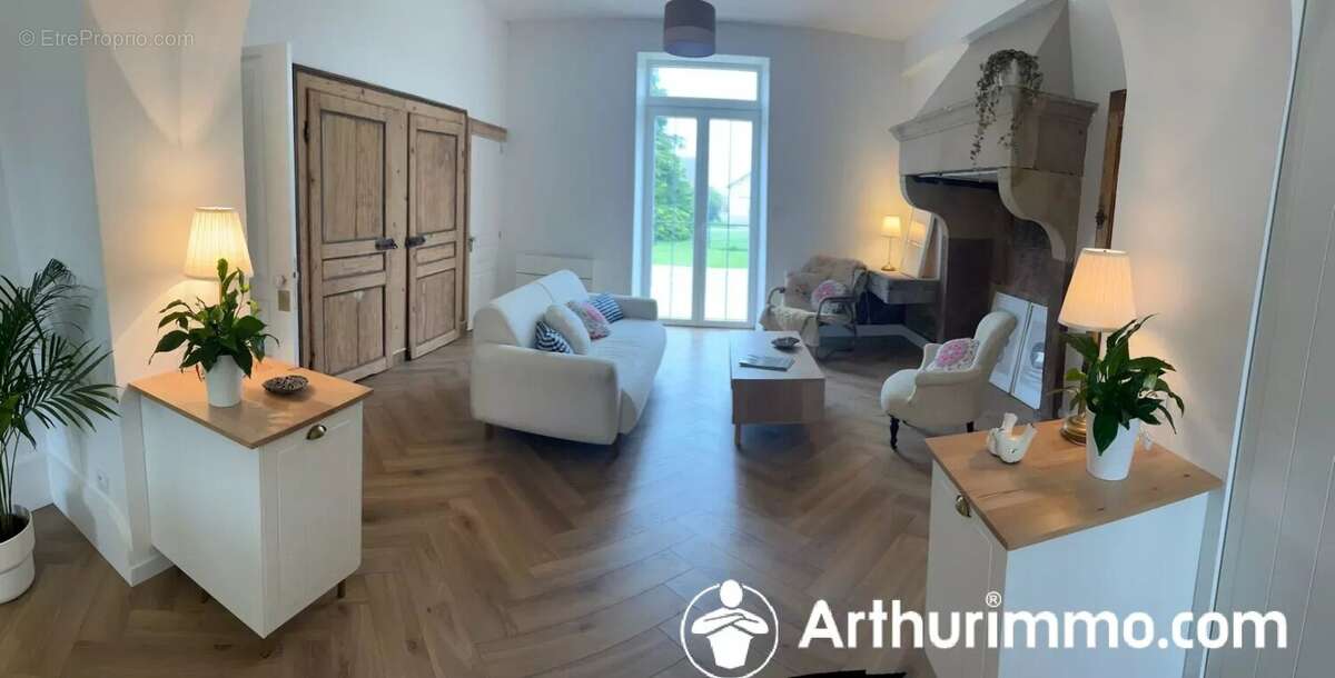 Maison à SAINTE-MARIE-EN-CHAUX