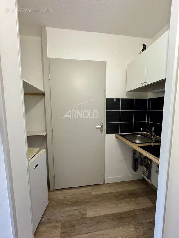 Studio entièrement rénové - photo 3
