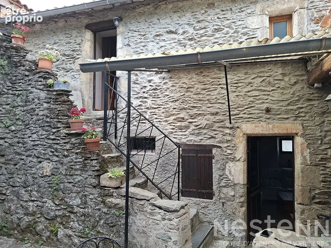 Maison en pierre rénovée de 124 m2 avec 7 678 m² de terrain - Havre de paix en Cévennes - photo 7