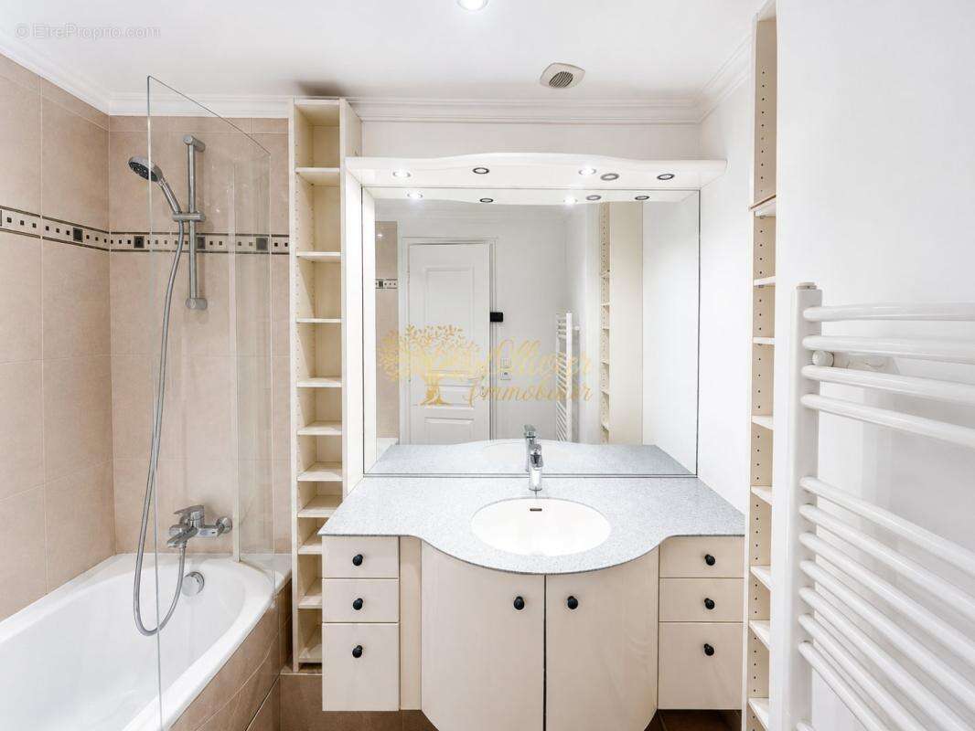 Appartement à SAINT-MAUR-DES-FOSSES