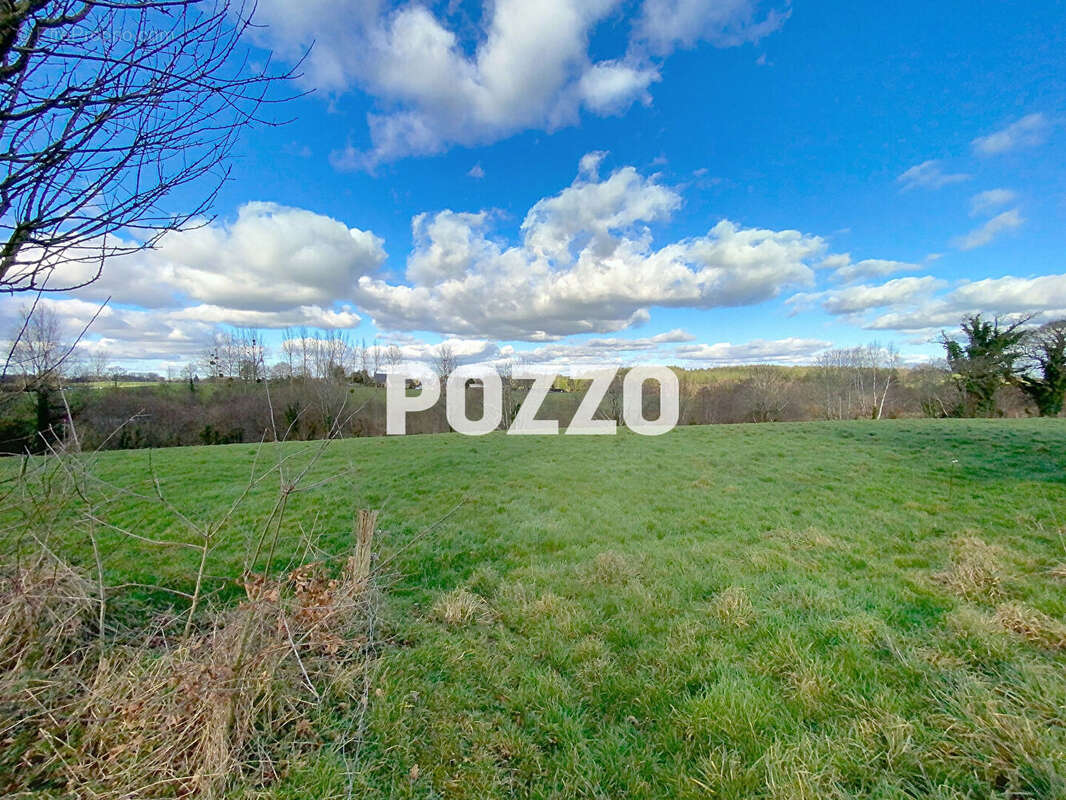 Maison à FOUGEROLLES-DU-PLESSIS