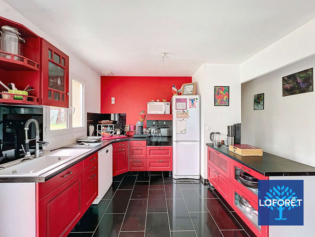 Maison à VAYRES-SUR-ESSONNE