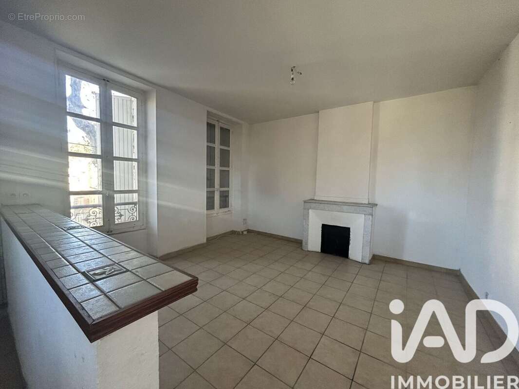 Photo 2 - Appartement à VOLONNE