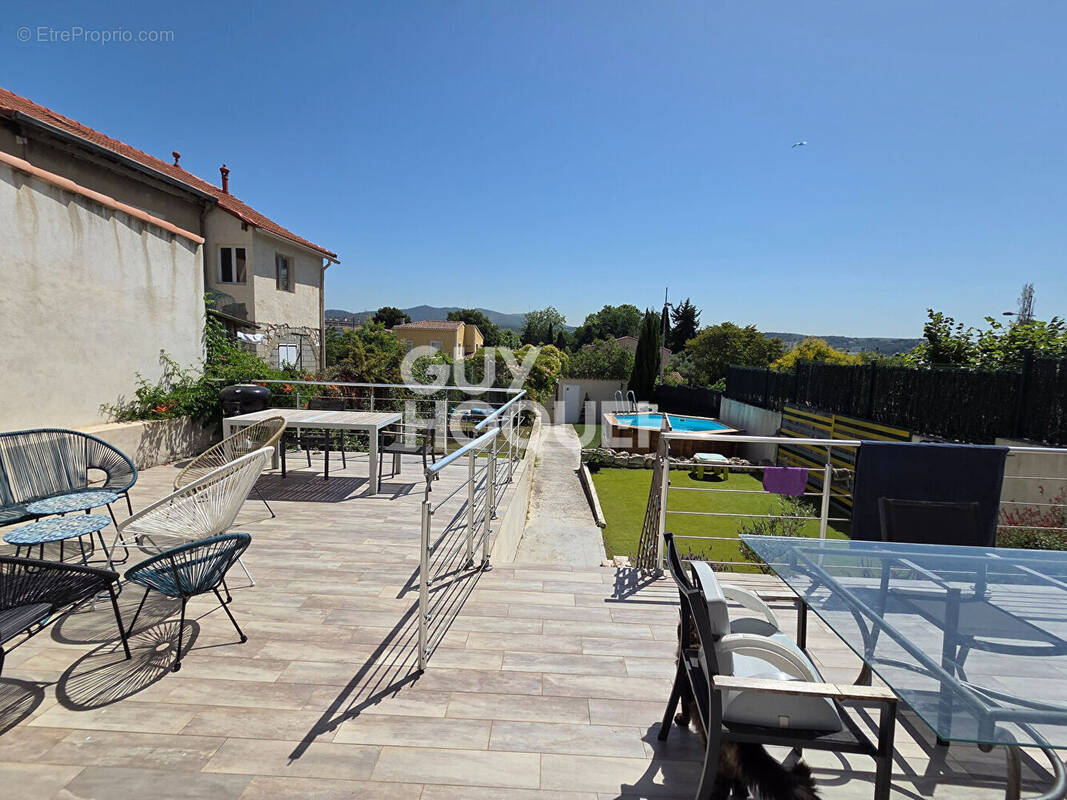 Appartement à MARSEILLE-15E
