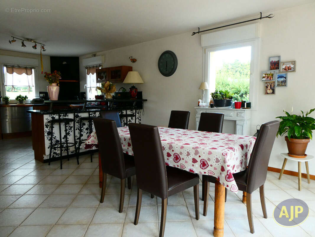 Maison à PLUMELEC