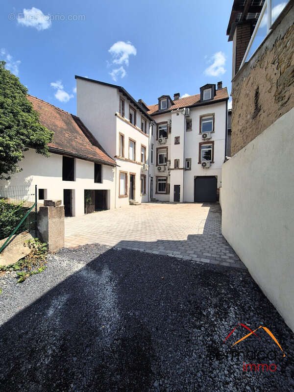 vue arrière  - Appartement à SARREGUEMINES