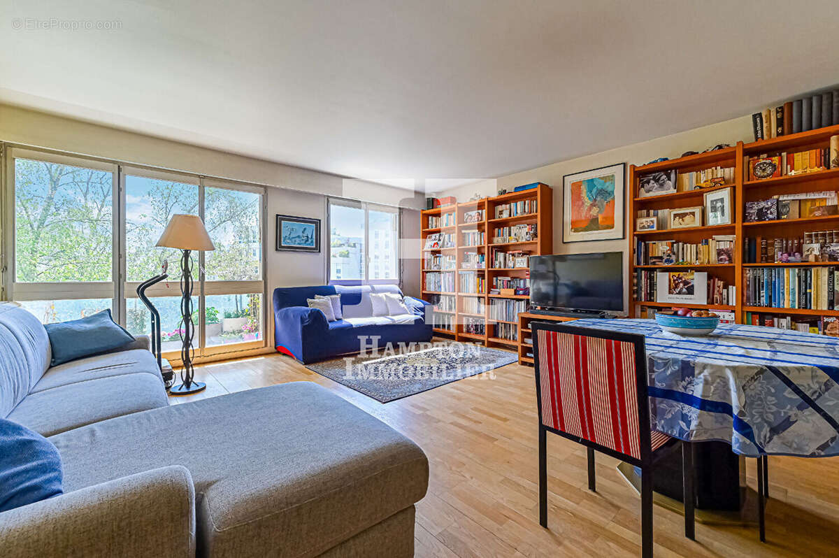 Appartement à PARIS-19E