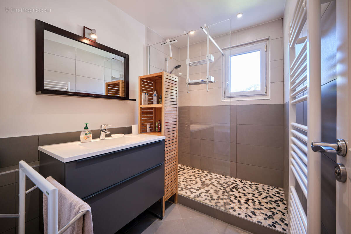 Appartement à ANNECY-LE-VIEUX