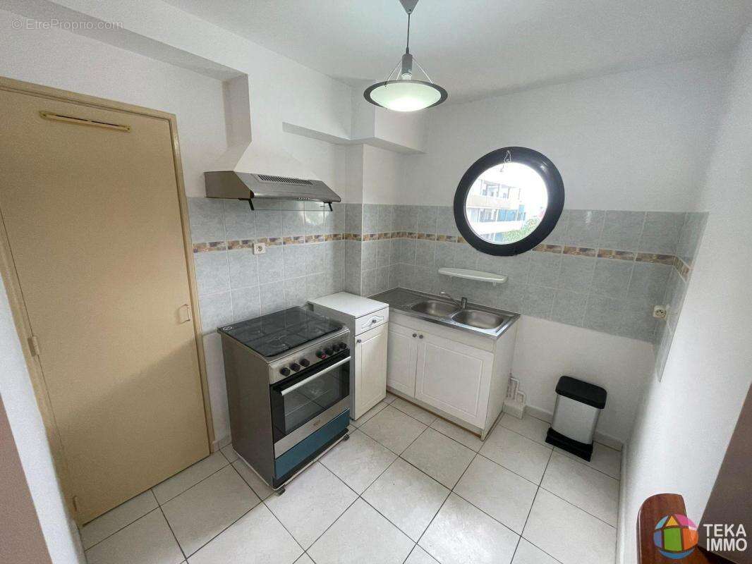 Fabien TEKA IMMO  vous propose à la providence ( St Denis) , à 2 minutes du bd sud,  appartement T3, ile de la Réunion - photo 5
