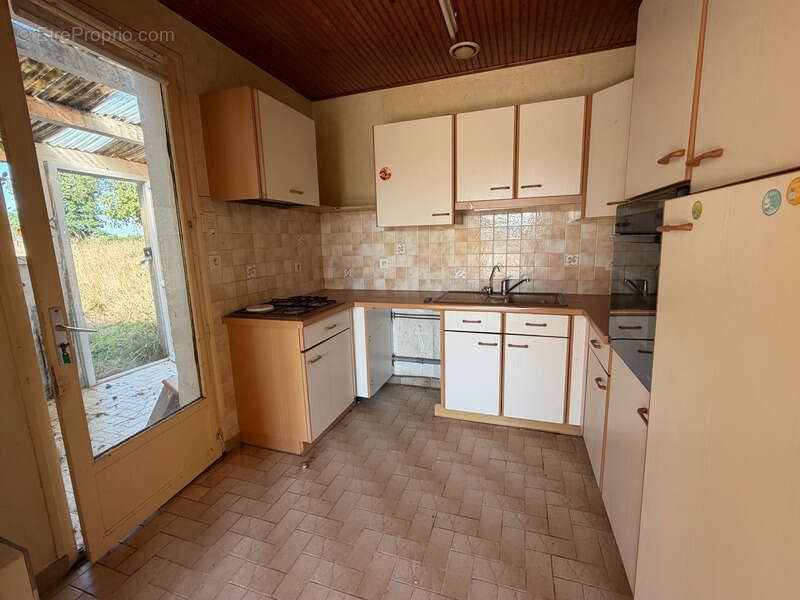 La chapelle achard 85150 avec vue imprenable adorable fermette 3 chambres a rafraichir avec grange - photo 8