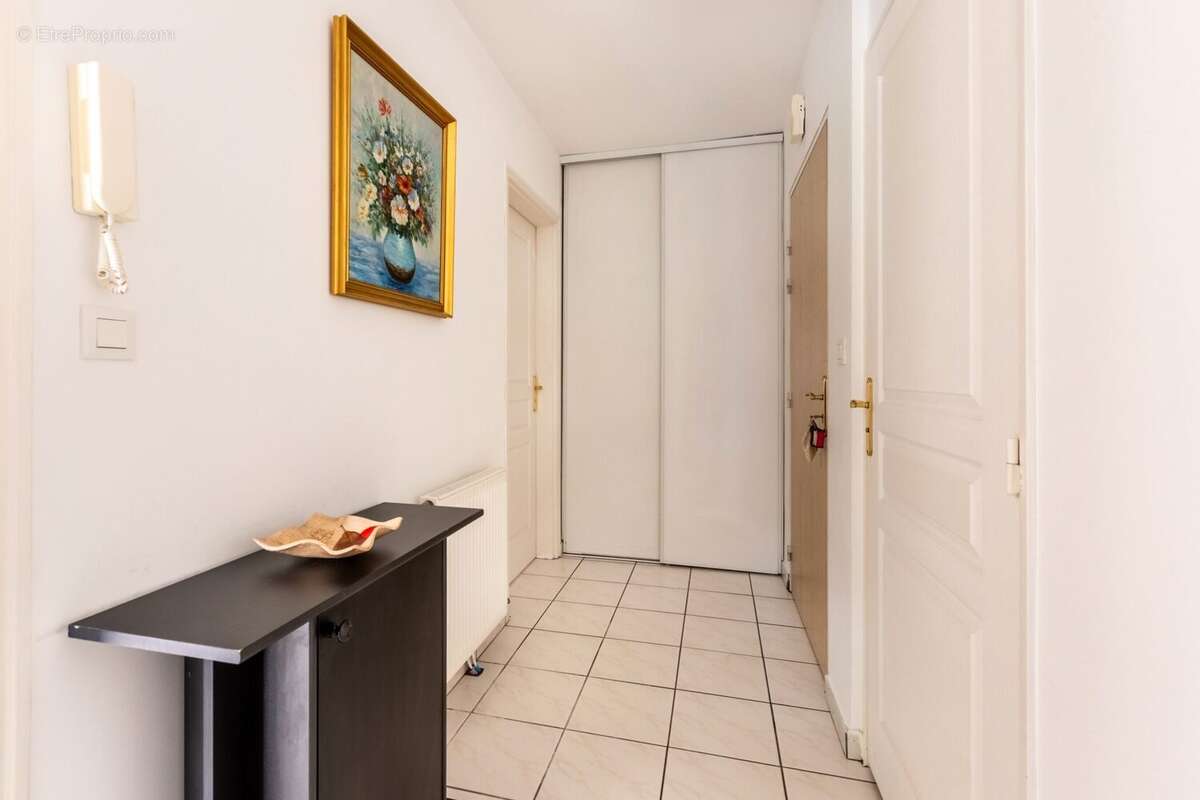 Appartement à AVION