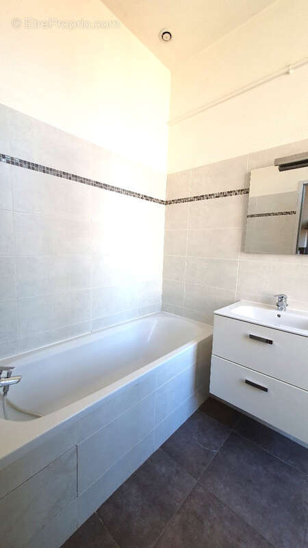 Appartement T3 traversant de 85,39 m2 avec vue exceptionnelle sur la Saône 69009 Lyon - photo 16