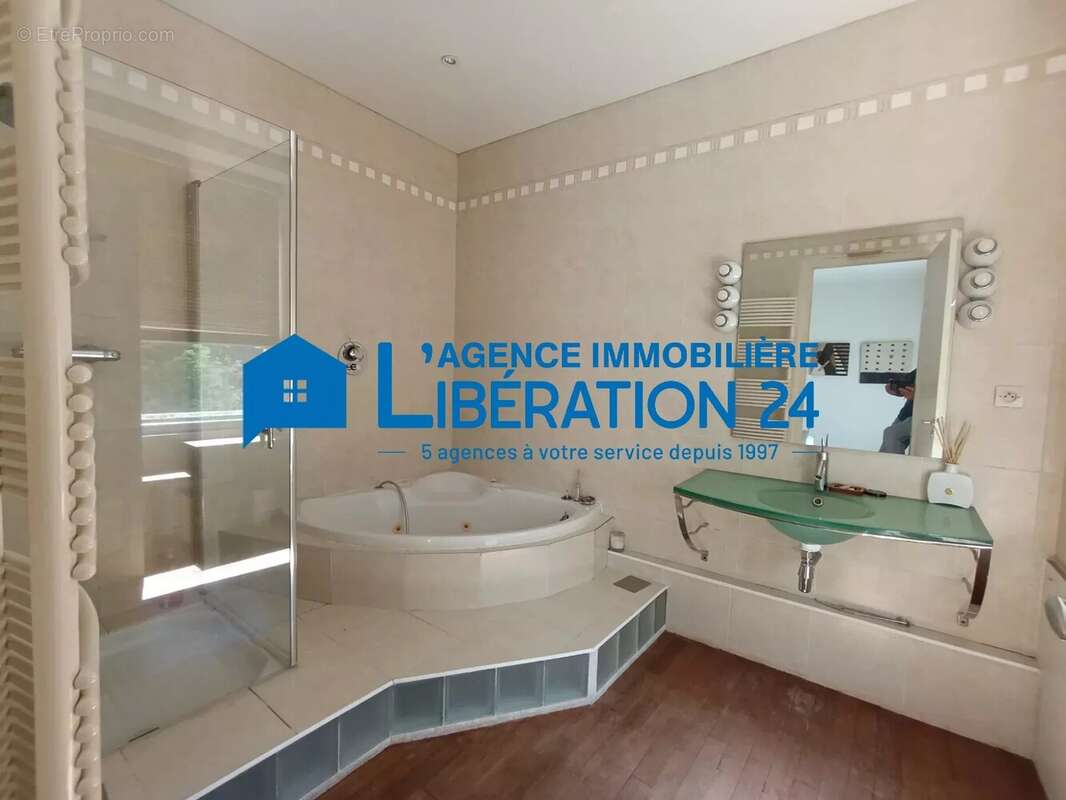 Superbe appartement moderne, 5 pièces, Saint-Étienne - photo 12
