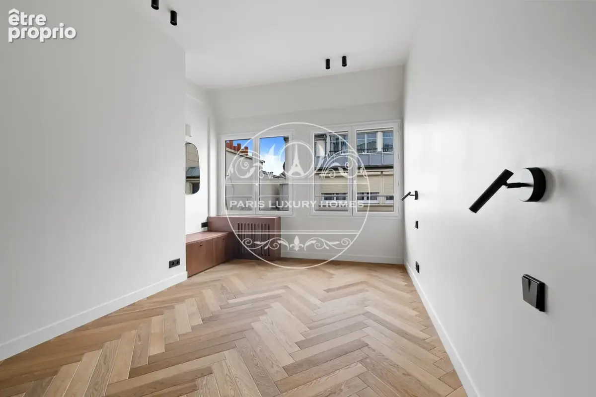 Magnifique duplex rénové avec vue à Paris 8ème ! - photo 21