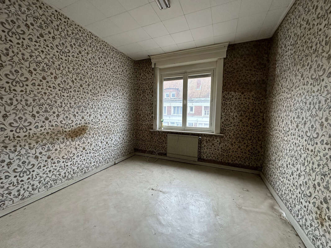 Maison à QUIEVRECHAIN