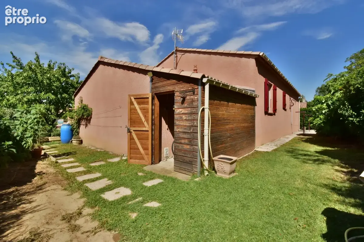 CARREFOUR BLÉONE-DURANCE – Villa traditionnelle de plain-pied en parfait état avec véranda, jardin et garage - photo 17