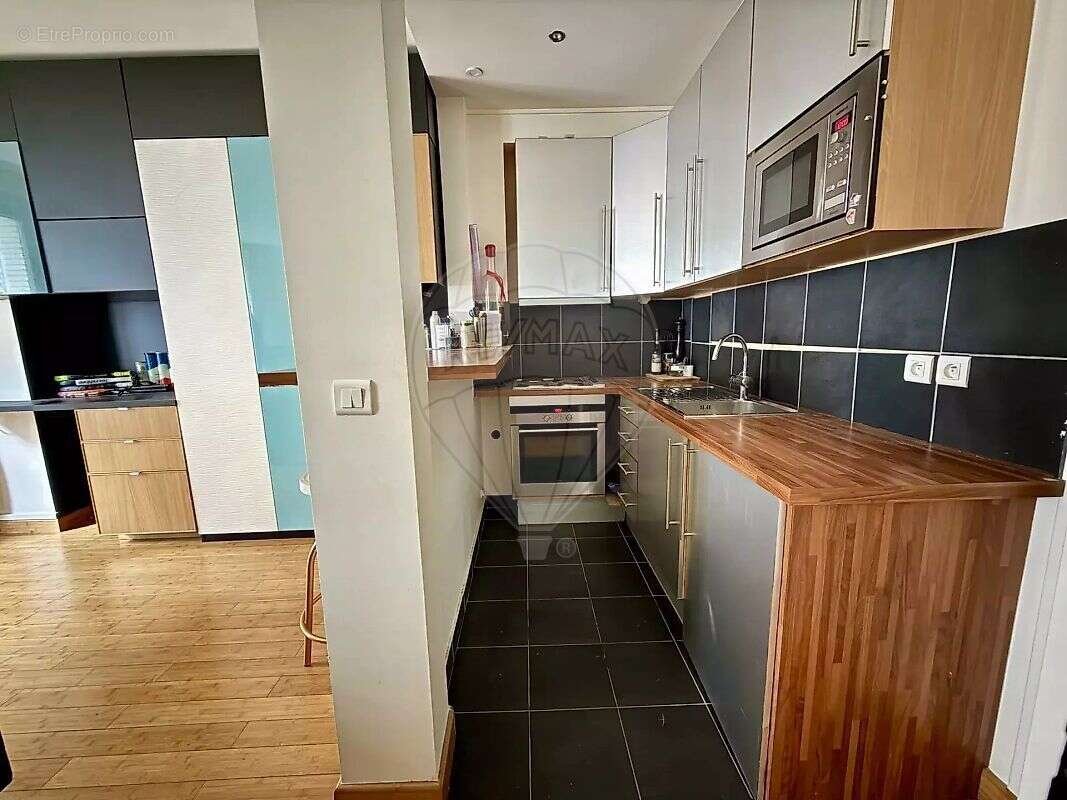 Appartement à PARIS-11E