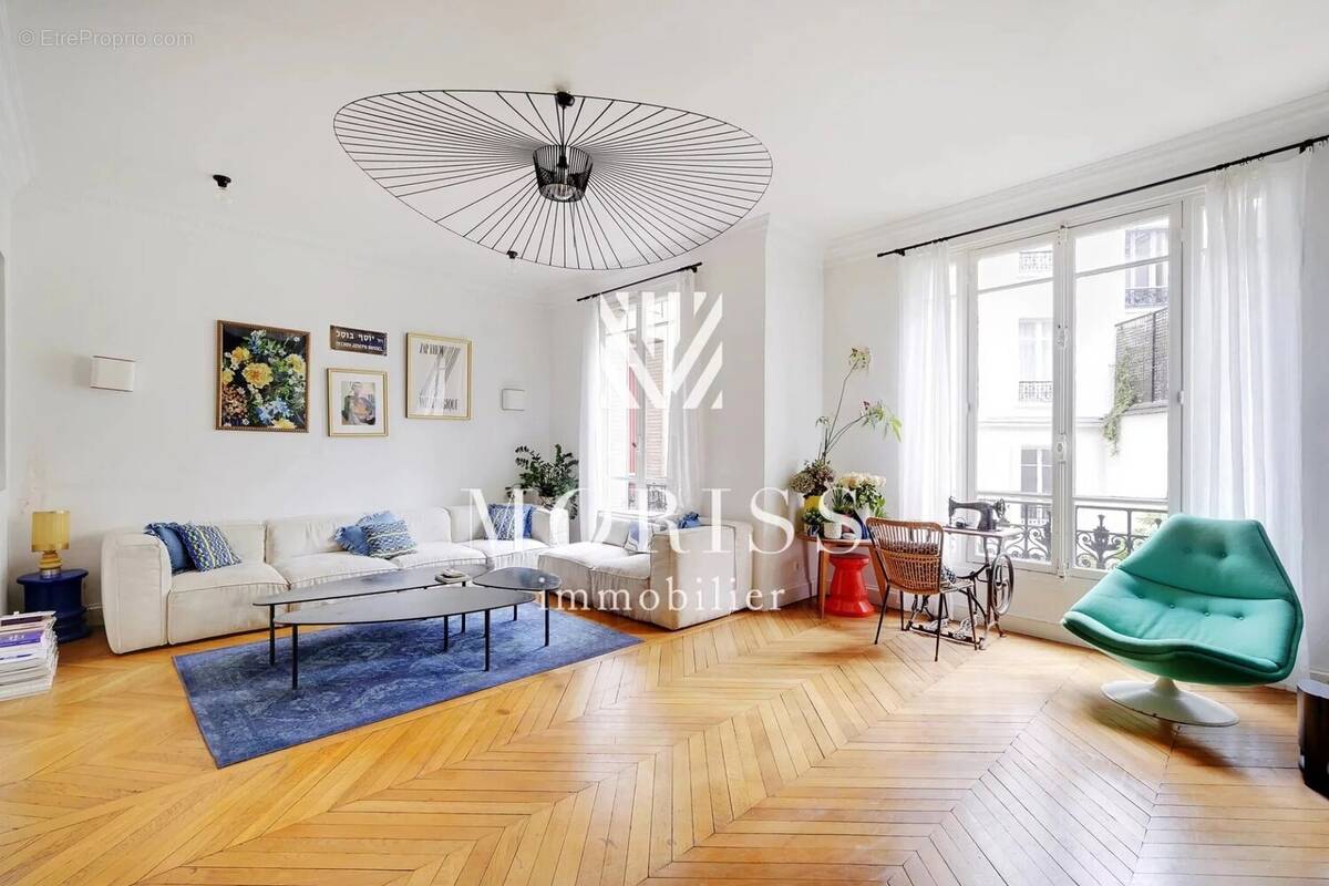 Appartement à PARIS-17E