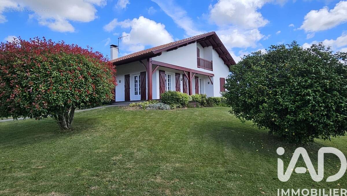 Photo 1 - Maison à DOMEZAIN-BERRAUTE