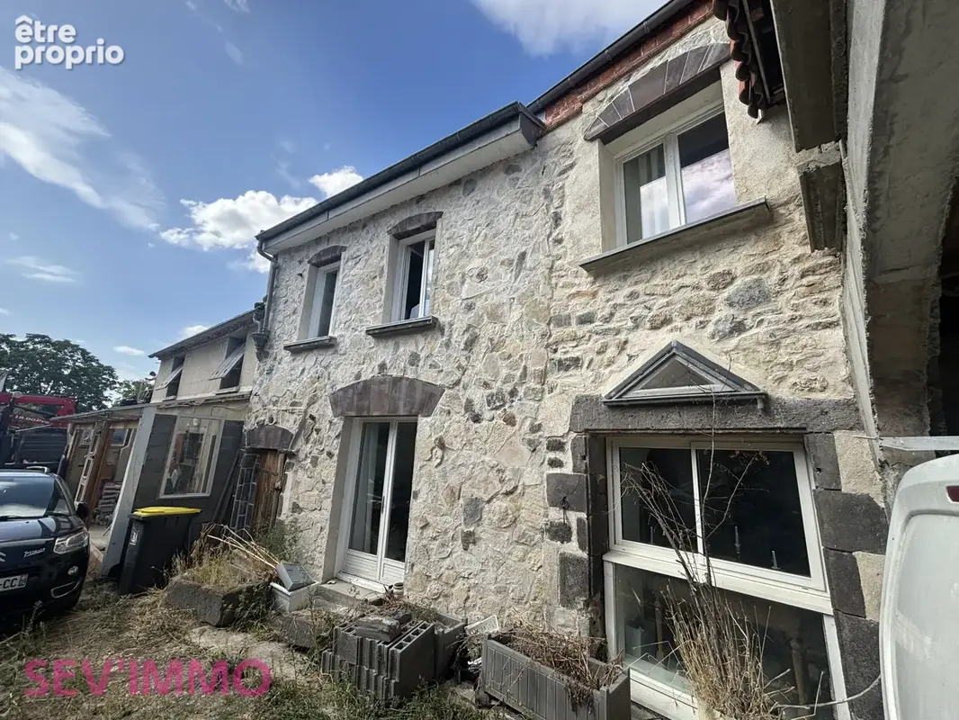 Photo Maison à Sardon au prix de 136 000€
