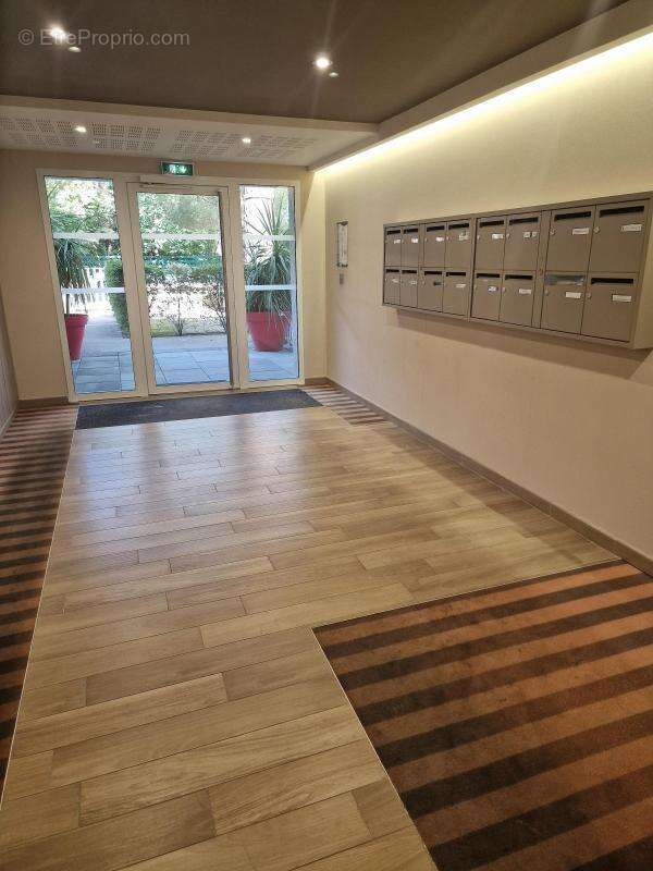 Appartement duplex T2 avec ascenseur à 200 m de la plage quartier Aquabaule - photo 4
