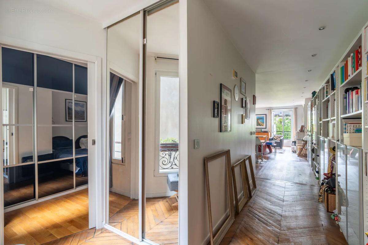 Appartement à PARIS-10E