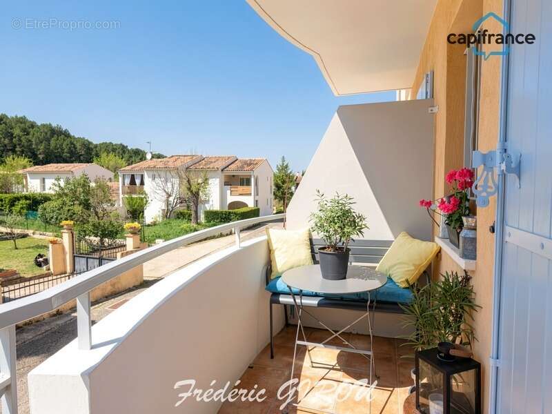 Appartement à MEYRARGUES