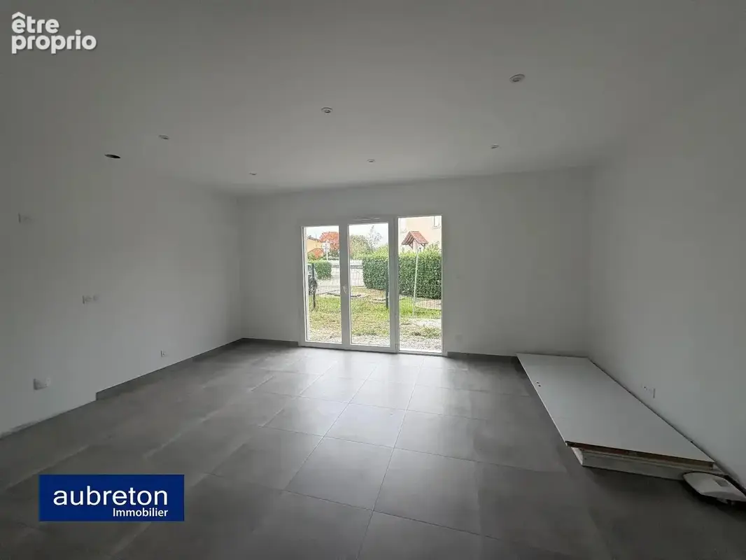 Maison 121 m² à Saint-Romans  - photo 2