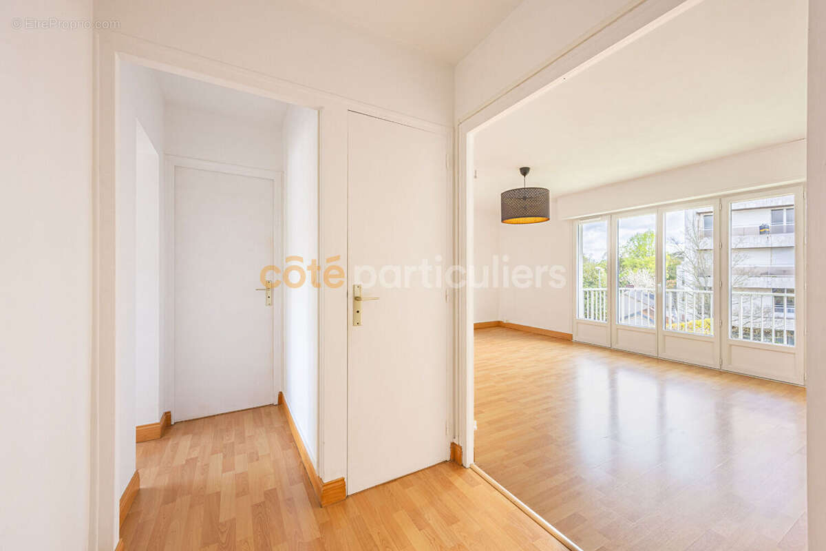 Nantes saint felix -- appartement 3 pièces 70 m² -- 2 chambres -- balcon & parking - photo 9