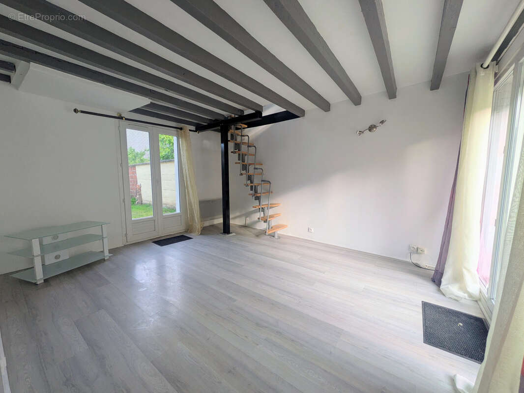 Maison à CHALETTE-SUR-LOING