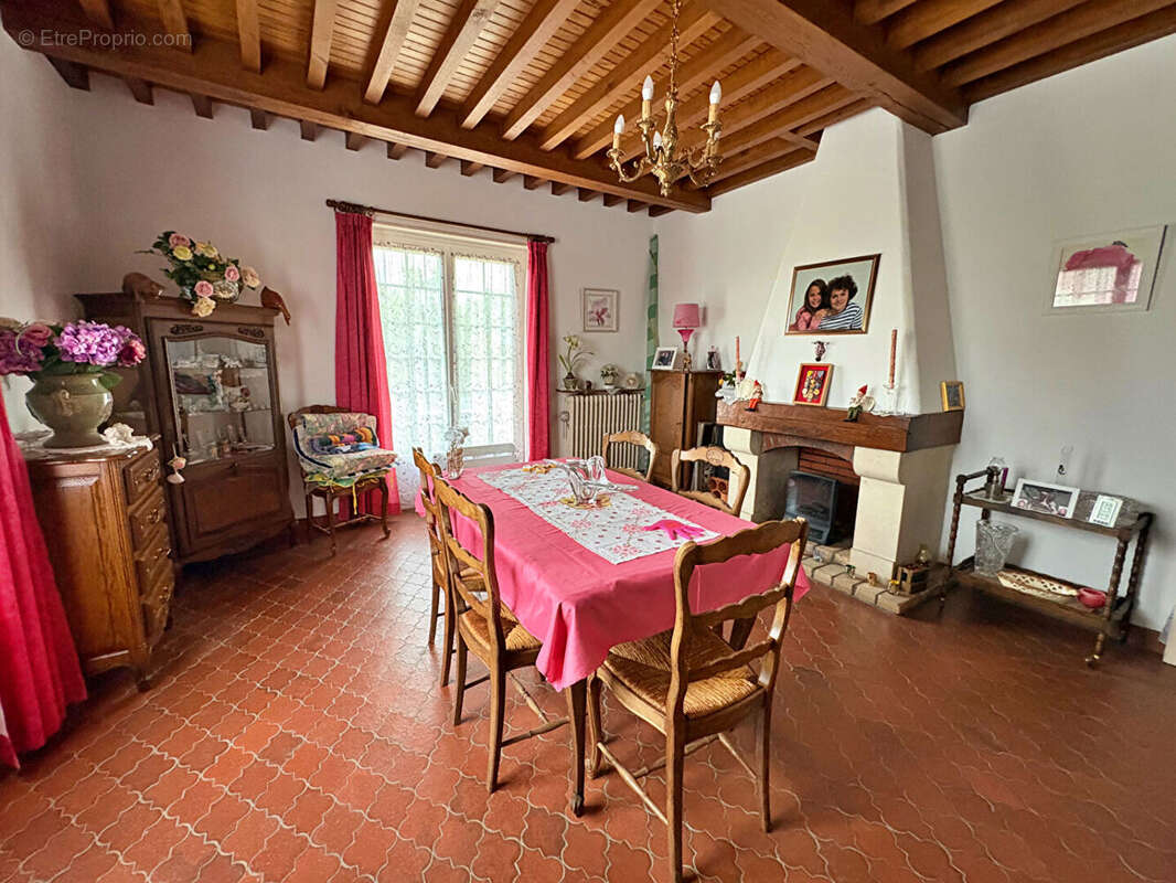 Maison à MABLY