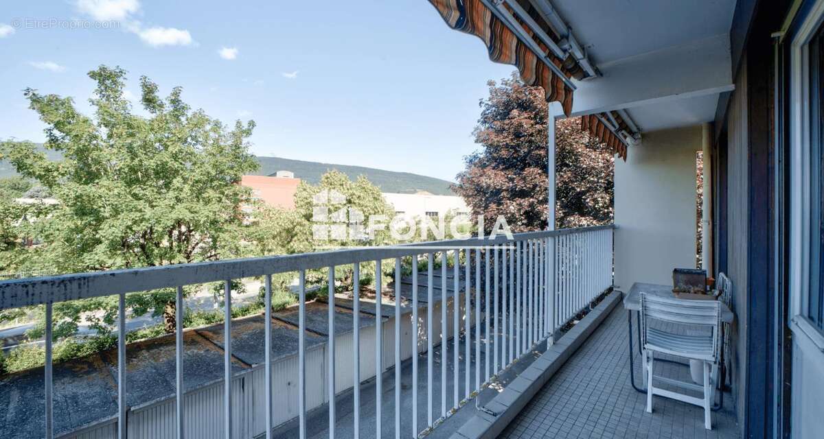 Appartement à BELLEGARDE-SUR-VALSERINE