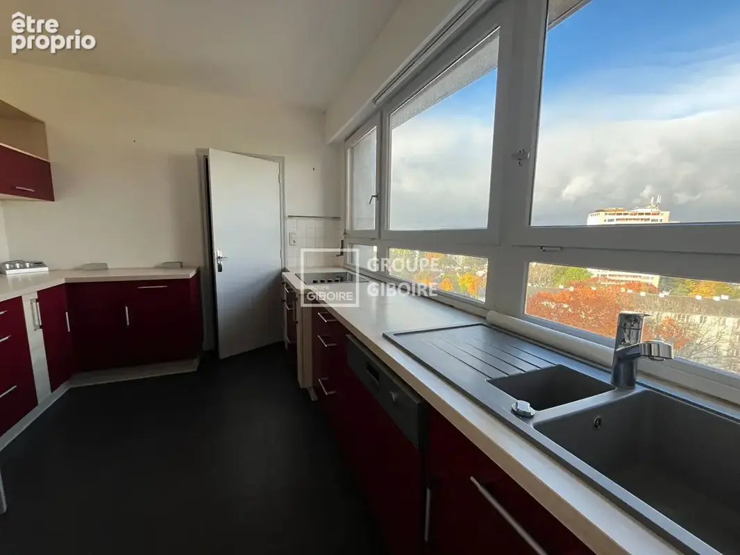 À vendre - Agence Giboire - Appartement 5 pièces avec vue dégagée à Rennes - photo 6