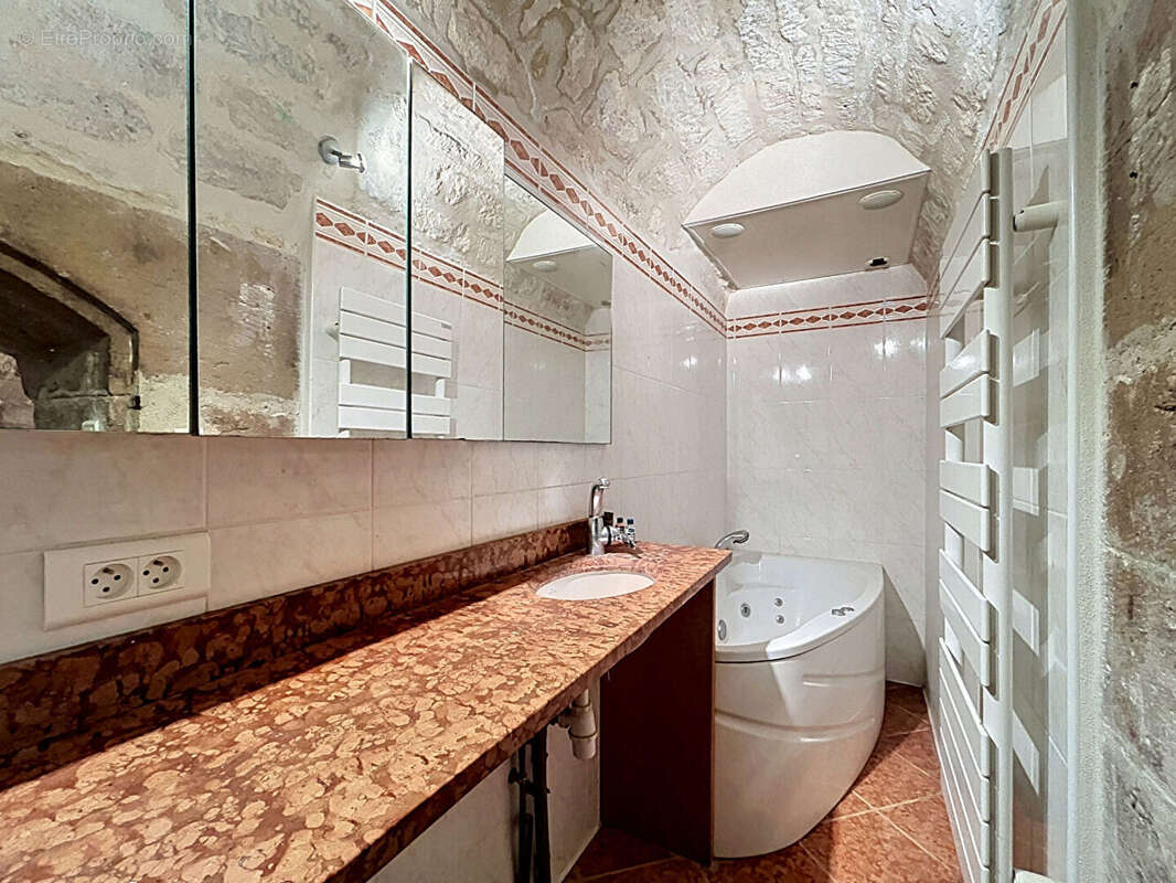 Appartement à PARIS-5E