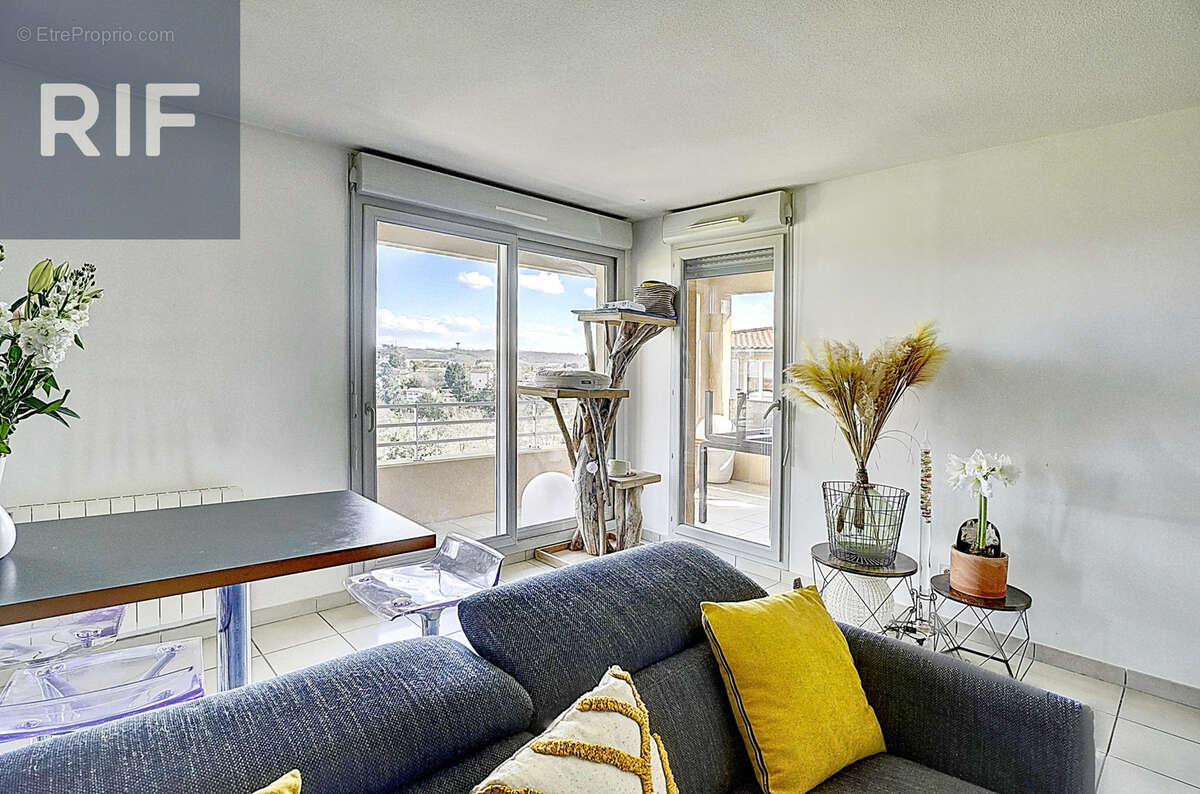 Appartement à CURIS-AU-MONT-D'OR