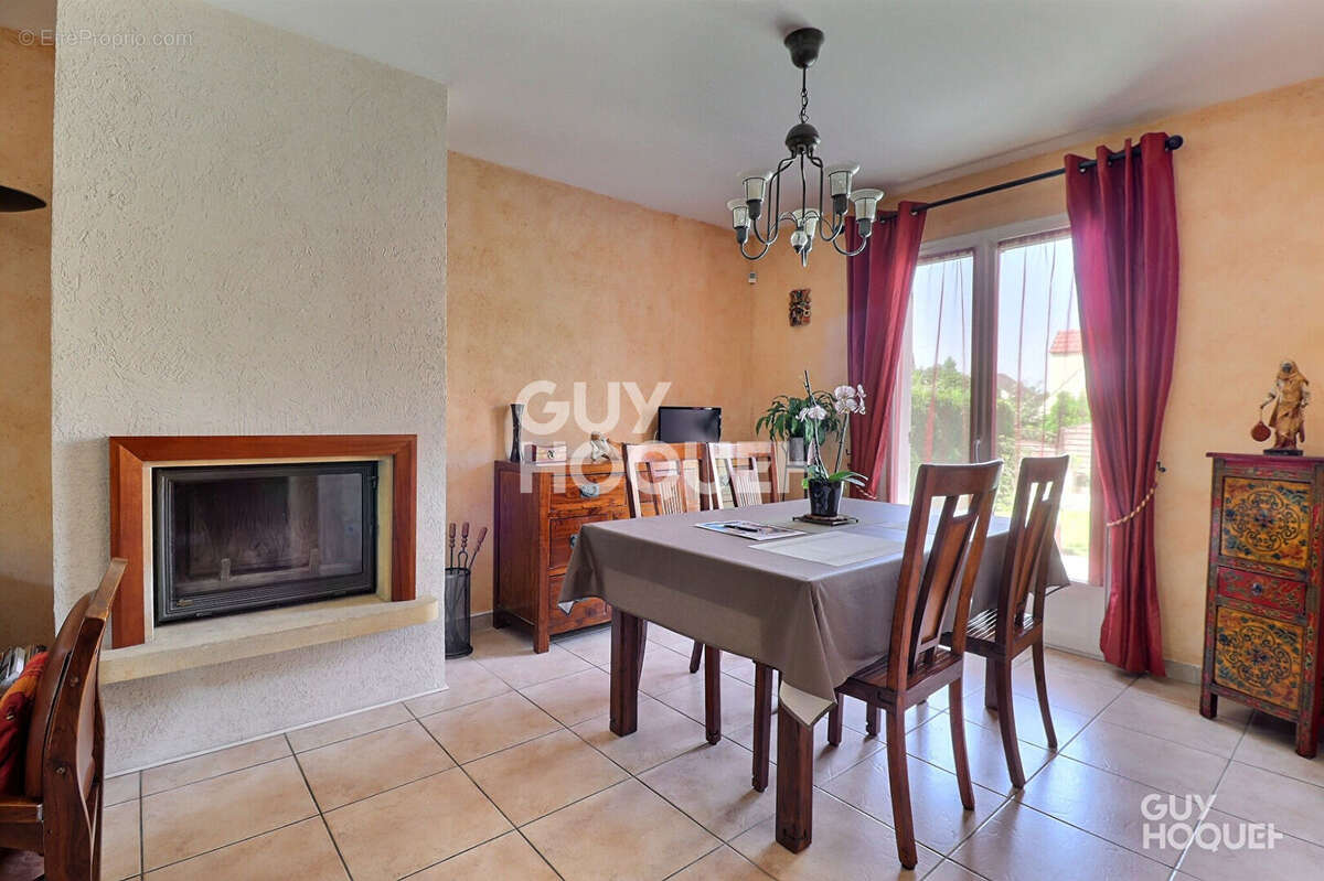 Maison à SAINT-MICHEL-SUR-ORGE